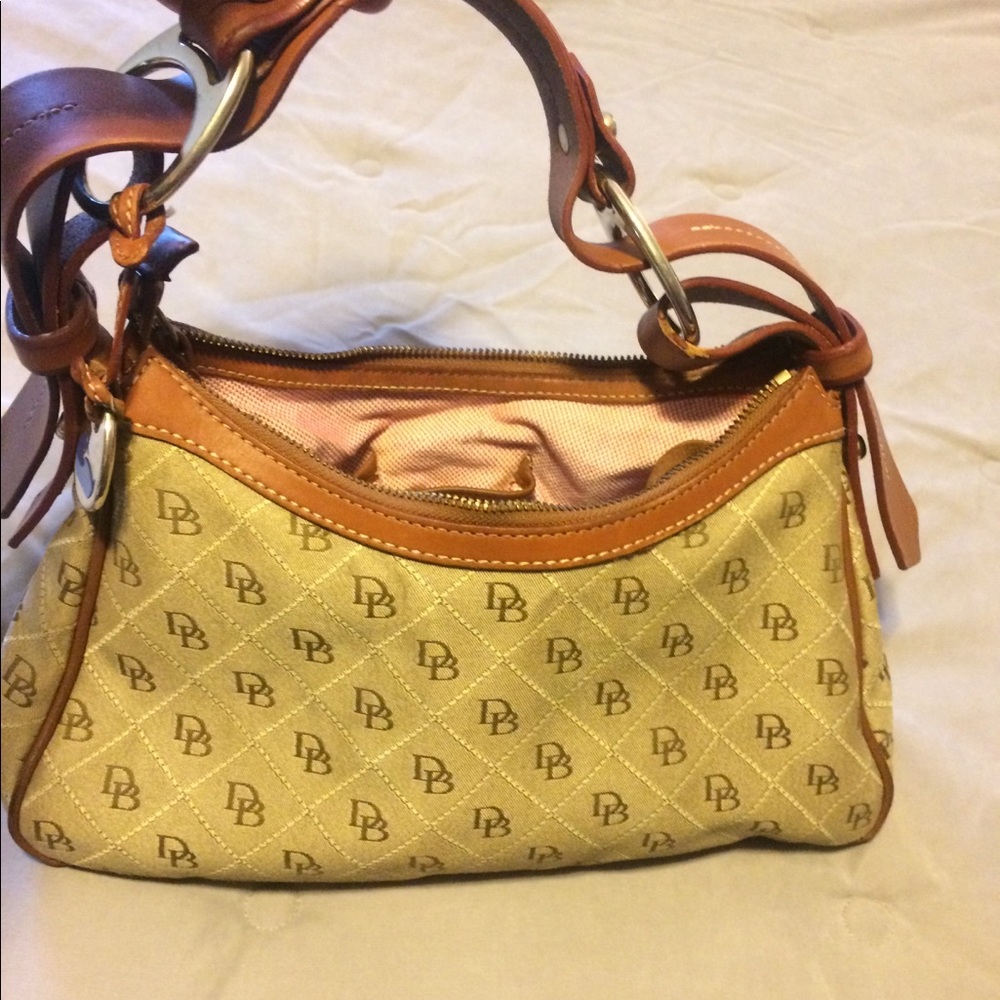 Dooney & bourke